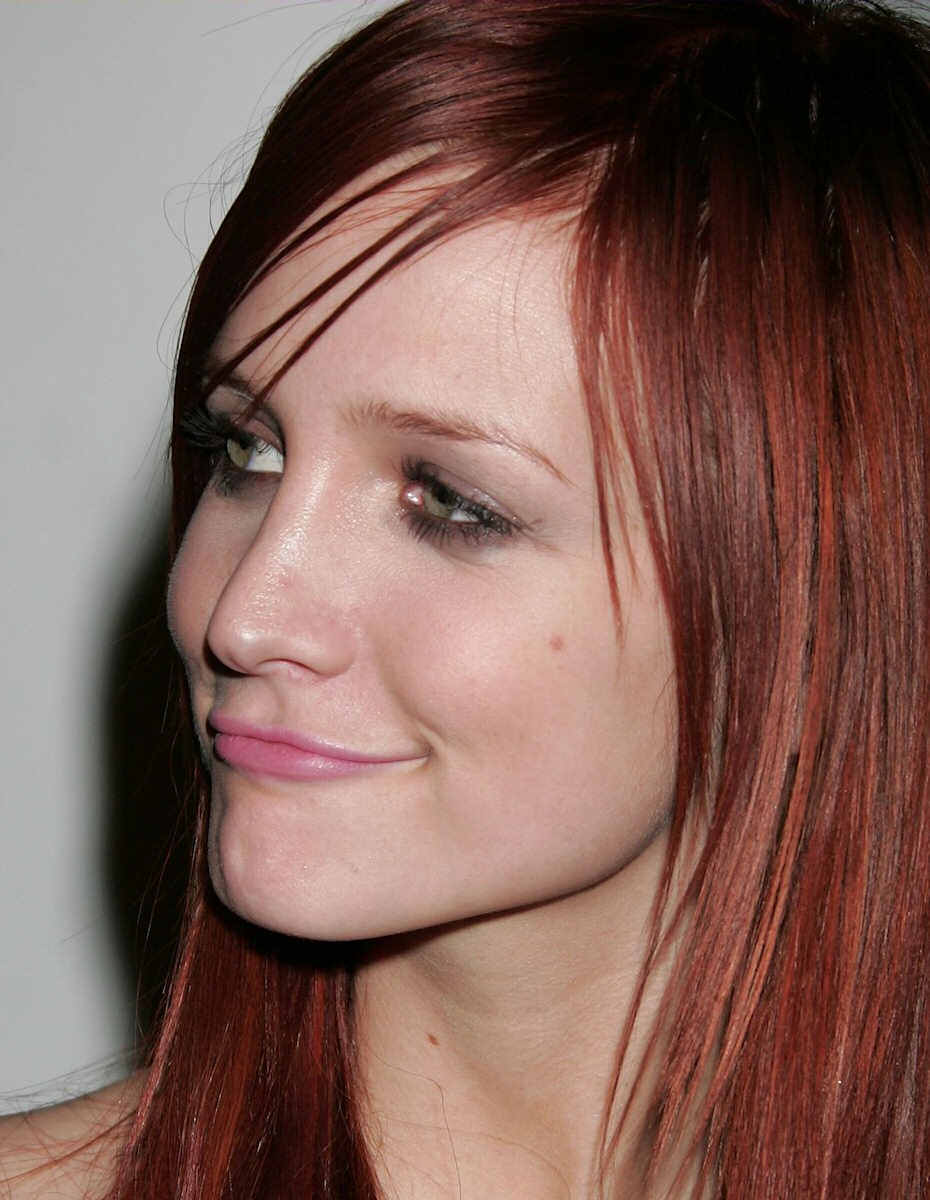 Ashlee Simpson Fuse TV's Grammy party arrivals 