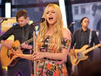 Avril Lavigne – “Good Morning America” NYC 11/5/13  