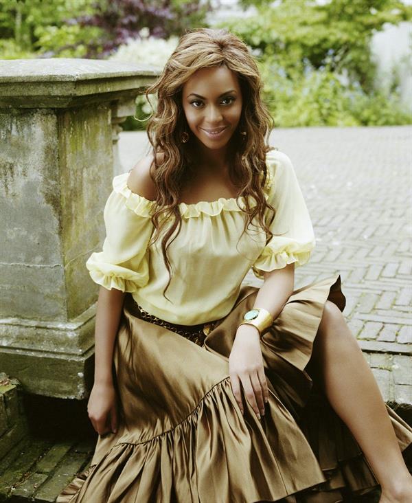 Beyonce Knowles - Lorenzo Agius Photoshoot 2005 