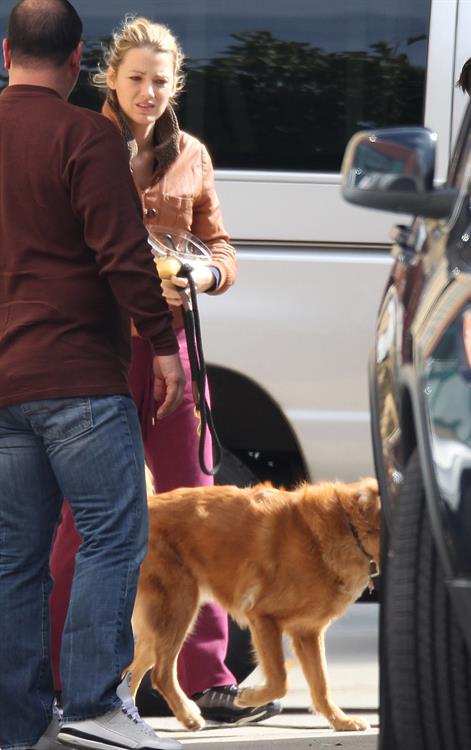 Blake Lively 'Gossip Girl' set in New York City - October 18, 2012 
