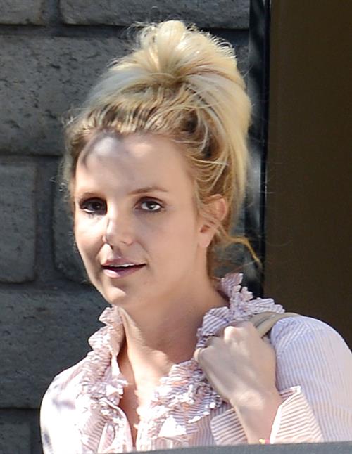 Britney Spears leaving dance studio in Sherman Oaks, on October 24, 2013