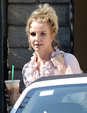 Britney Spears leaving dance studio in Sherman Oaks, on October 24, 2013