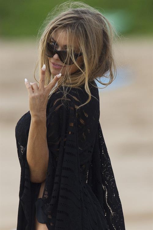 Carmen Electra – beach shoot candids in Hawaii 10/3/13  