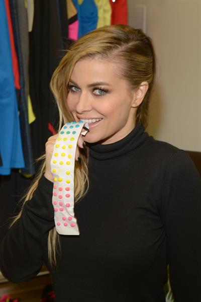 Carmen Electra Preparing for her FONey Years Eve Appearance in LA 26.12.12 