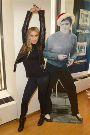 Carmen Electra Enters the Sirius M Studios in New York 05.12.12 