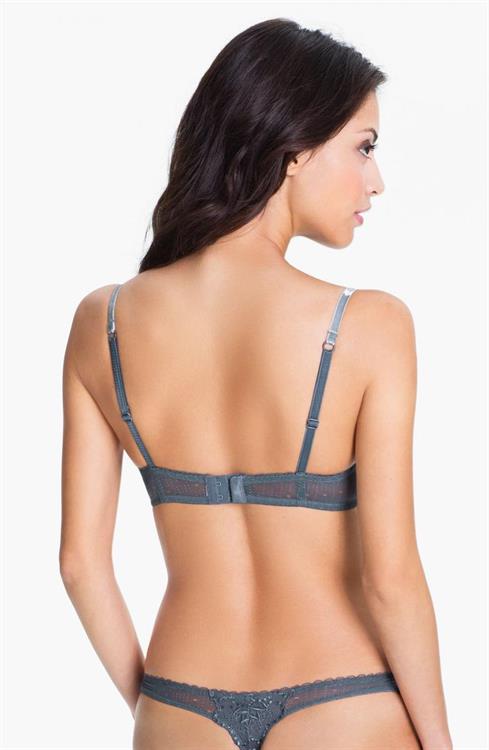 Mayra Suárez in lingerie