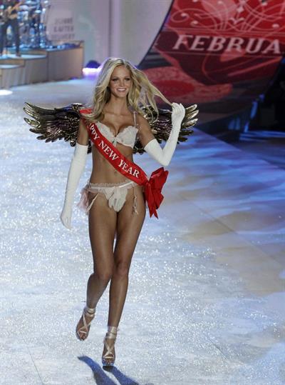 Erin Heatherton in lingerie