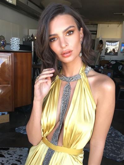 Emily Ratajkowski