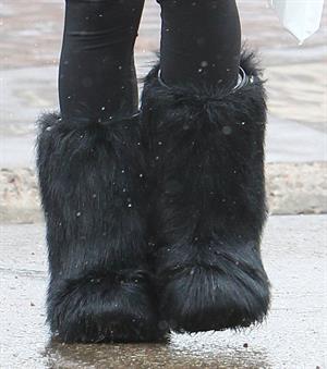 Daisy Fuentes Christmas shopping in Aspen 12/24/12 