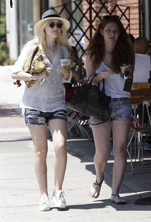 Dakota Fanning - Enjoyed a lunch date with her friend at a local eatery in Los Angeles - August 23, 2012