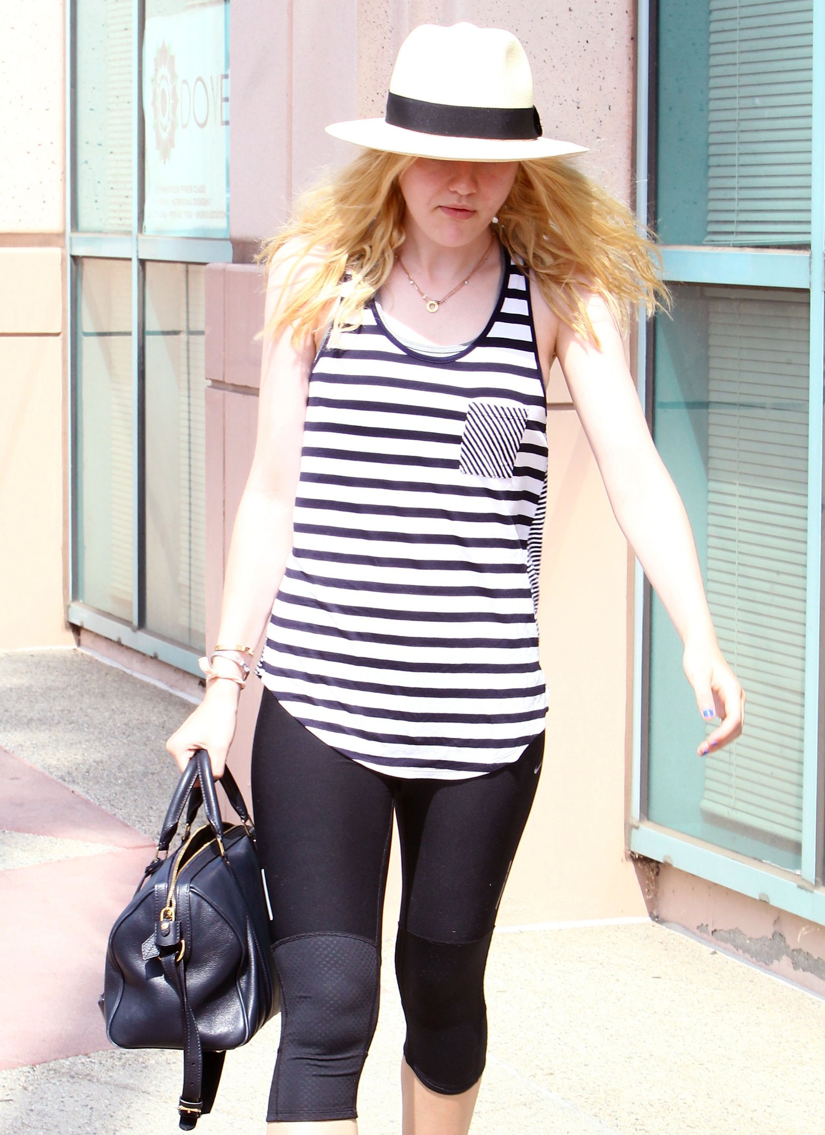 Dakota Fanning - 2012-08-17 - Leaving a dance class in Studio City
