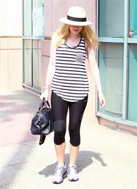 Dakota Fanning - 2012-08-17 - Leaving a dance class in Studio City