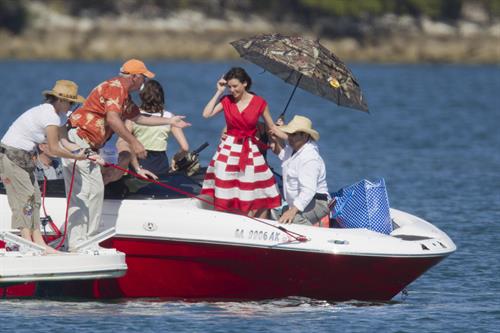 Dannii Minogue swimsuit photoshoot candids in Miami in January, 2011