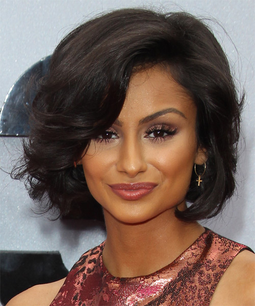 Nazanin Mandi Pictures