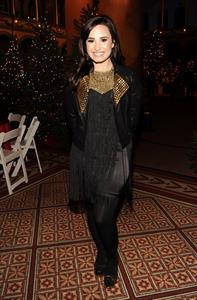 Demi Lovato TNT Christmas 2012 @ the National bldg Museum in WA 12/9/12 