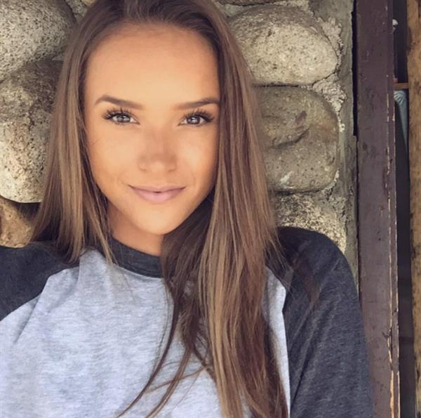 Helen Owen taking a selfie