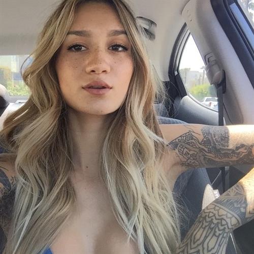 Jenah Yamamoto taking a selfie