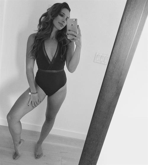 Sierra Dallas in a bikini taking a selfie