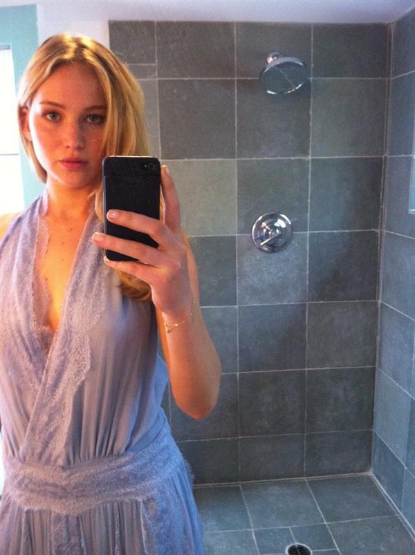 Jennifer Lawrence taking a selfie