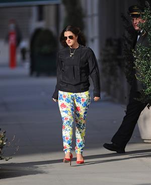 Drew Barrymore in cute leggings in New York City (21.03.2013) 