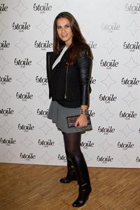 Elisa Tovati 'Tu Honoreras Ta Mere Et Ta Mere' Premiere (Jan 29, 2013) 