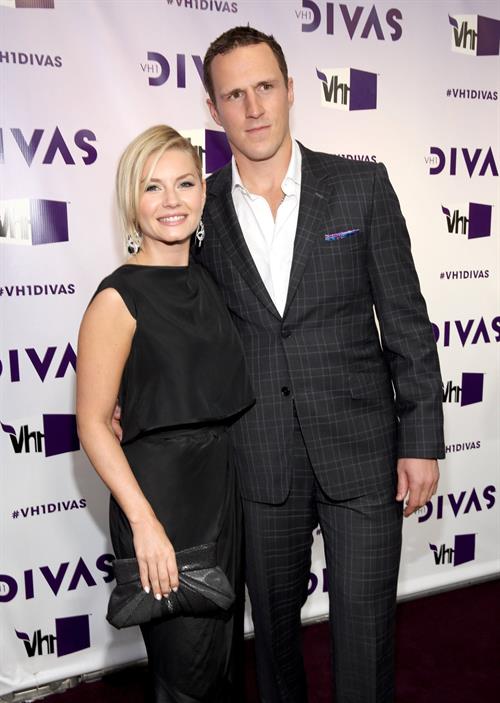 Elisha Cuthbert VH1 Divas 2012 in Los Angeles 12/16/12 