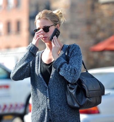 Emily VanCamp picks up some groceries at a Gelson's in LA October 6, 2012 