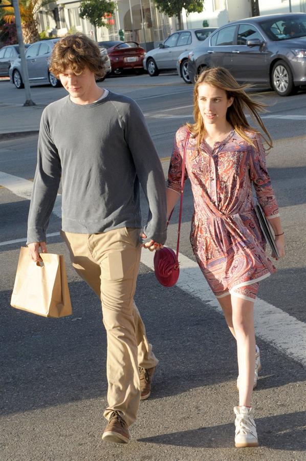 Emma Roberts - Steps out with boyfriend Evan Peters at Third Street in Los Angeles (28.05.2013) 