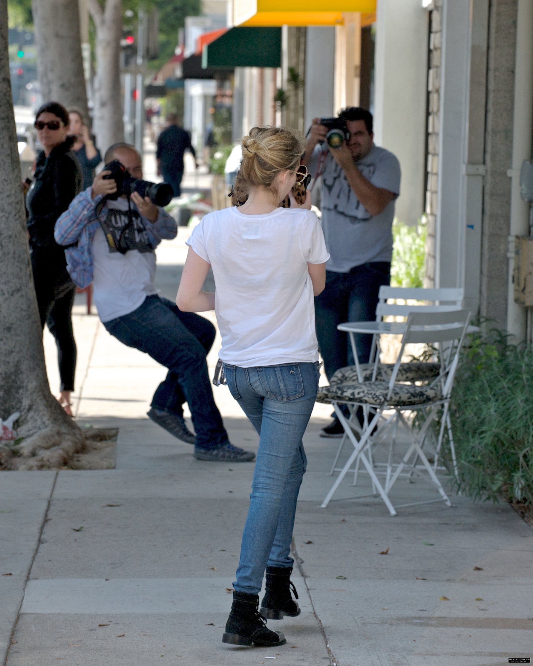 Emma Roberts Tight Jeans The Griddle Cafe And Rite Aid LA (10/09/12) 