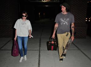 Emma Roberts lands in Wilmington to continue filming 'We're the Millers' (09 August 2012)