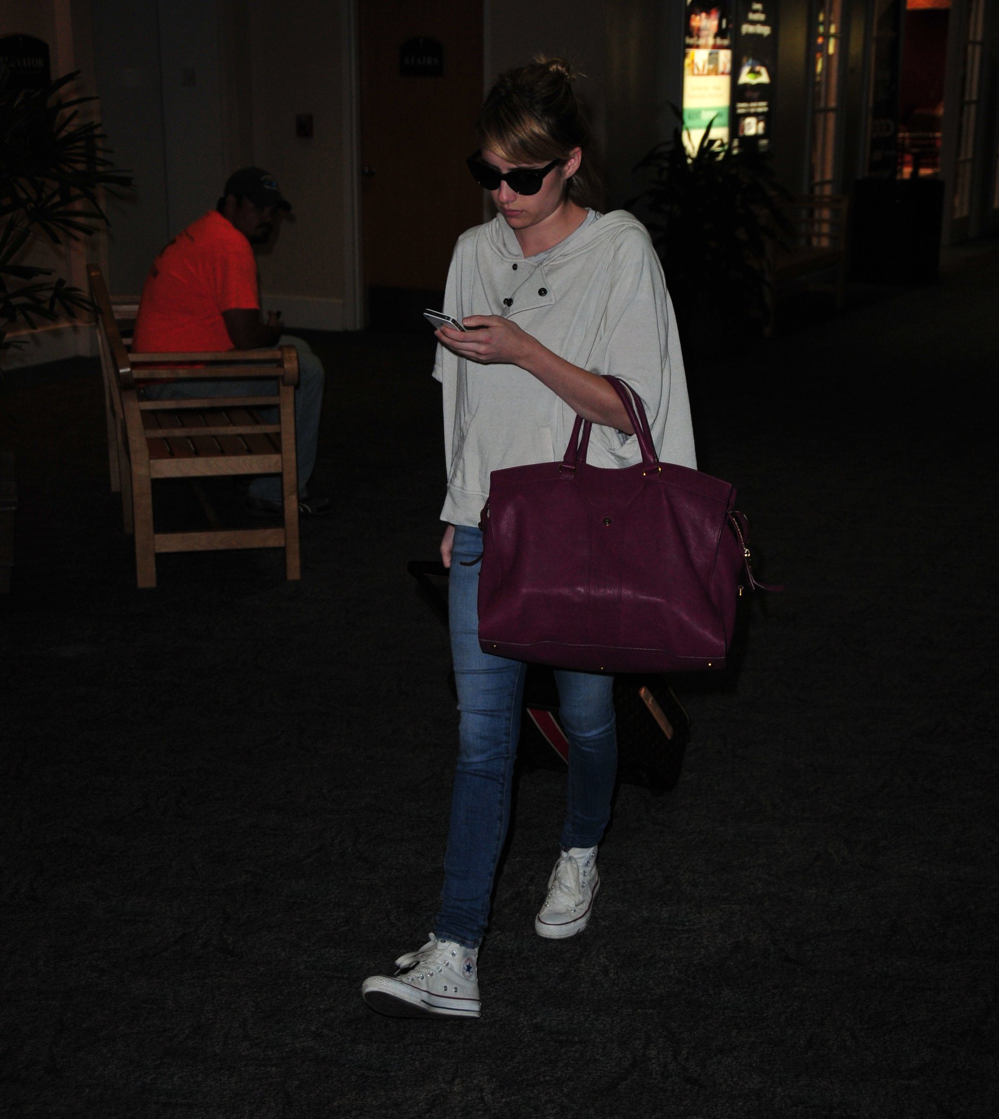 Emma Roberts lands in Wilmington to continue filming 'We're the Millers' (09 August 2012)