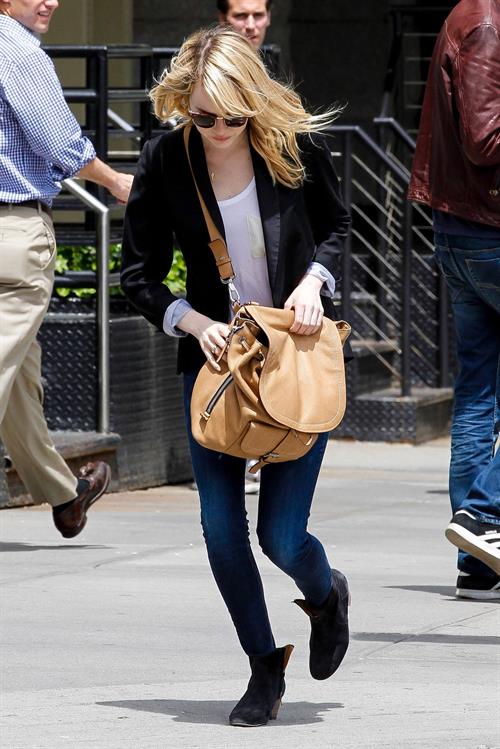 Emma Stone - out and about in New York City (17.05.2013) 