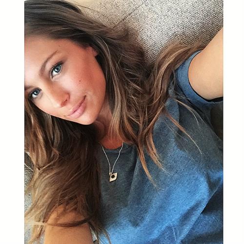 Mathilde Gøhler taking a selfie