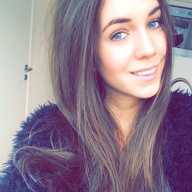 Talisa Loup taking a selfie