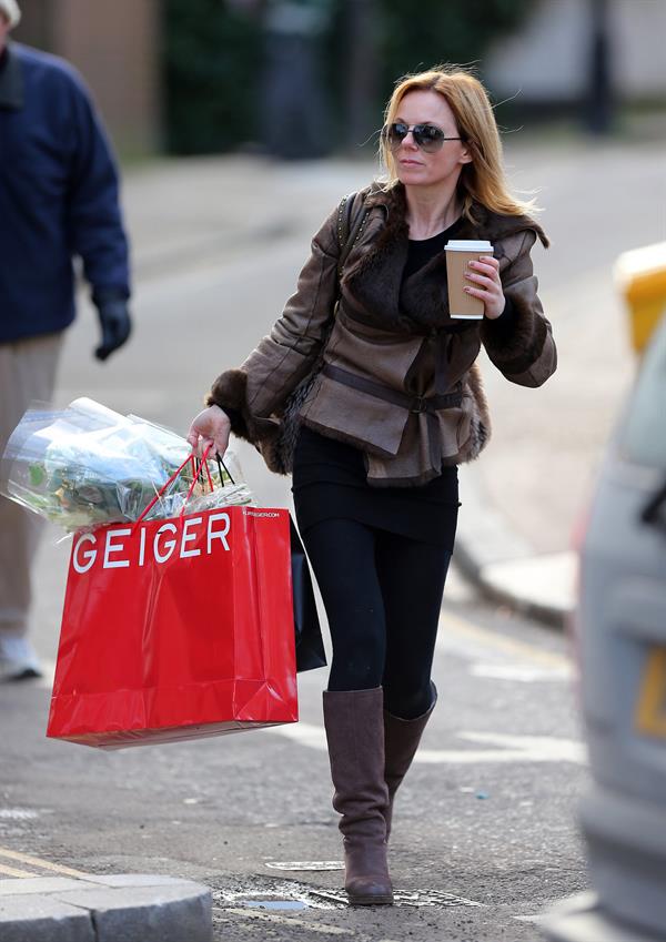 Geri Halliwell grabs a coffee in London February 4, 2013