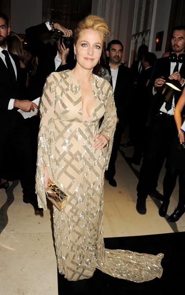Gillian Anderson  Harper’s Bazaar Women of the Year Awards in London - October 31, 2012 