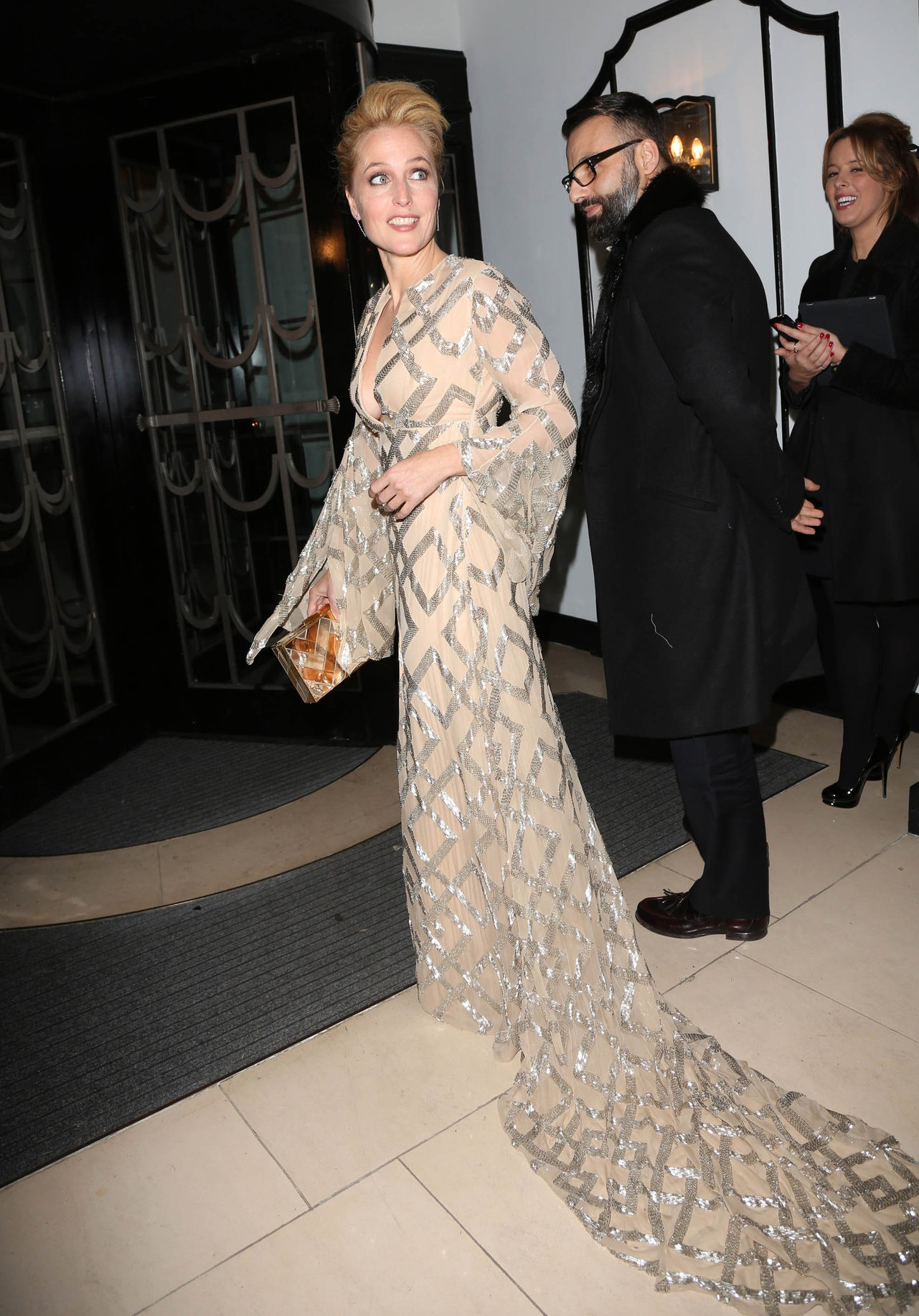 Gillian Anderson Pictures Gillian Anderson  Harper’s Bazaar Women of the Year Awards in London - October 31, 2012