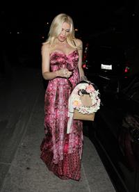Gwen Stefani seen at a friend's house for a baby shower in Los Feliz Nov 4, 2013 