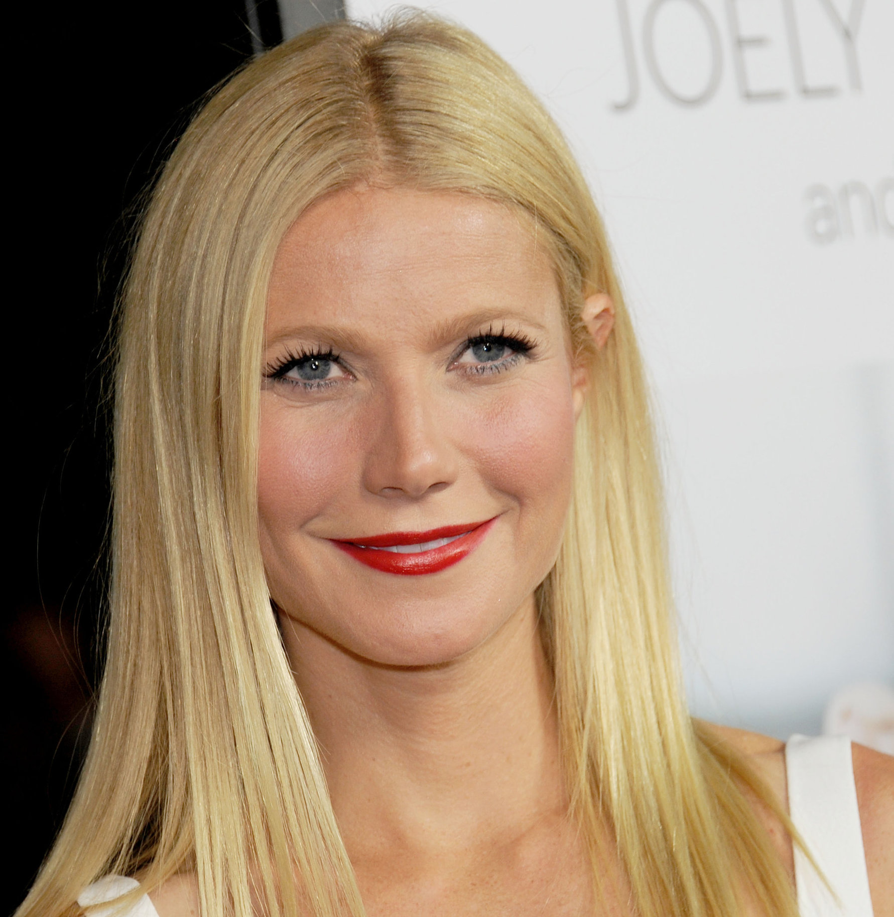 Gwyneth Paltrow Pictures Gwyneth Paltrow Thanks For Sharing LA Premiere 9/16/13