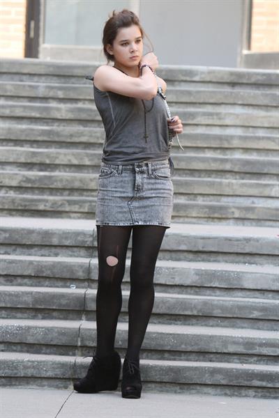 Hailee Steinfeld filming 'Can A Song Save Your Life' 7/9/12 