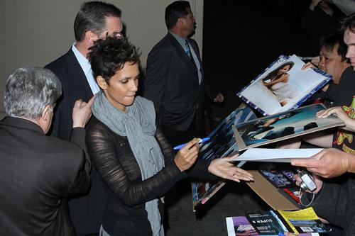 Halle Berry Pictures Halle Berry arrives for the Jimmy Kimmel Show in Los Angeles on March 20, 2013