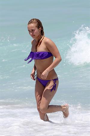 Hayden Panettiere 53Bikini candis at Miami Beach 12.05.13 