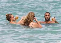 Hayden Panettiere - Bikini candids in Miami 9/1/13
