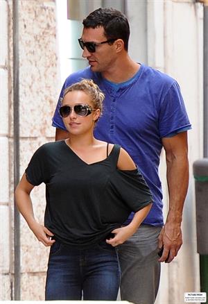 Hayden Panettiere & Wladimir Klitschko checking out the sights in Verona, Italy on June 6, 2013