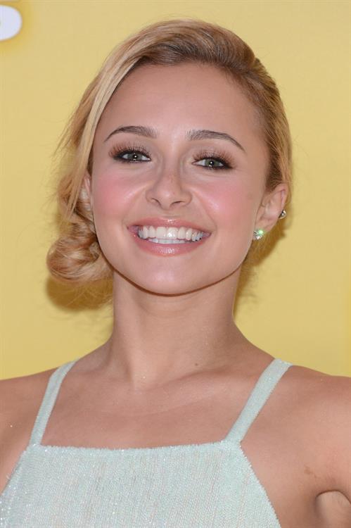 Hayden Panettiere 46th annual CMA Awards in Nashville 11/01/12 