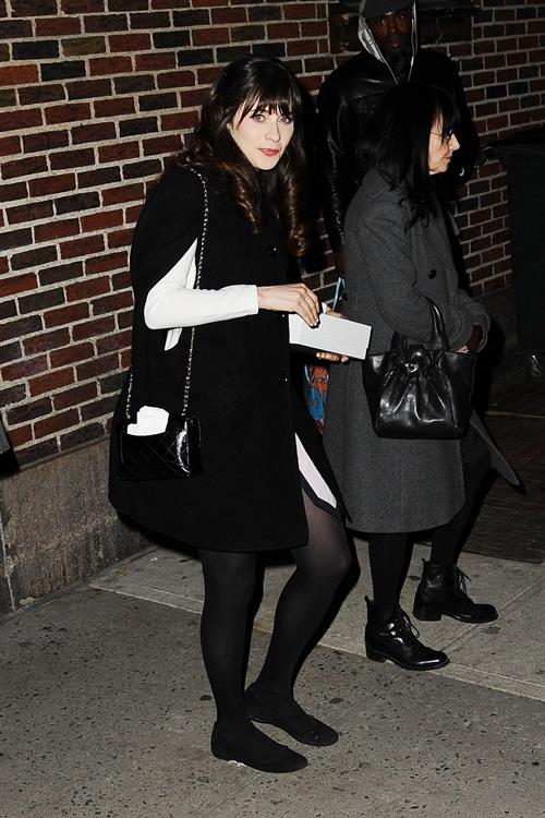 Zooey Deschanel Stops by Late Show with David Letterman in New York (November 15, 2012) 