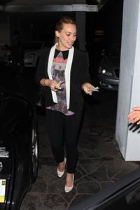 Hilary Duff Goes to dinner with a companion at E. Baldi Restaurant in Beverly Hills (May 8, 2013) 