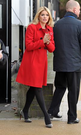 Holly Willoughby 'This Morning' London - November 6, 2012