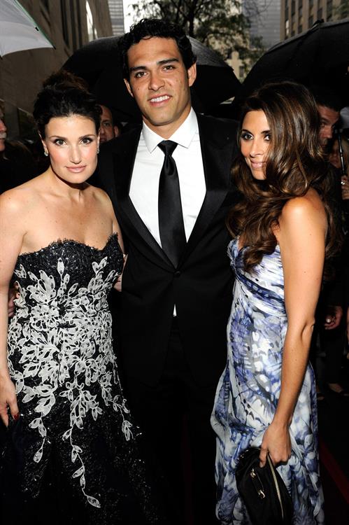 Idina Menzel Pictures Idina Menzel 64th Annual Tony Awards June 13, 2010