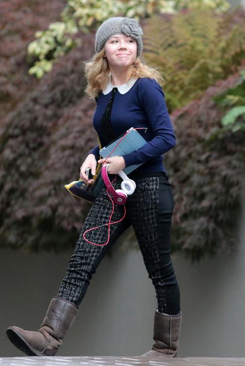 Jennette McCurdy leaving her hotel in Vancouver 11/1/12 
